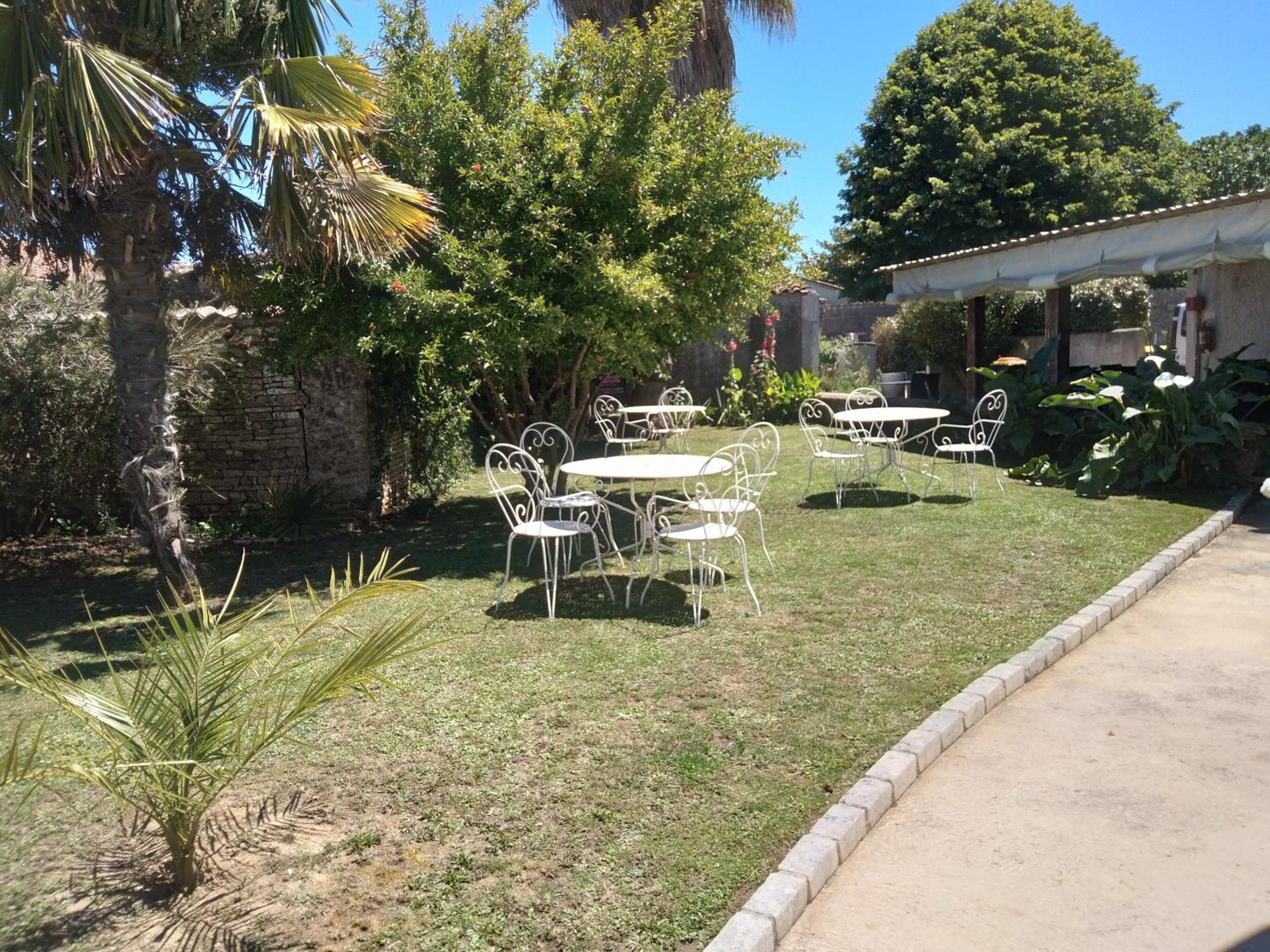 La Marie Galante Appart'Hotel Saint-Georges-d'Oleron Exteriör bild